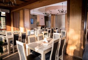 restauracja-osw-roznow (1).jpg